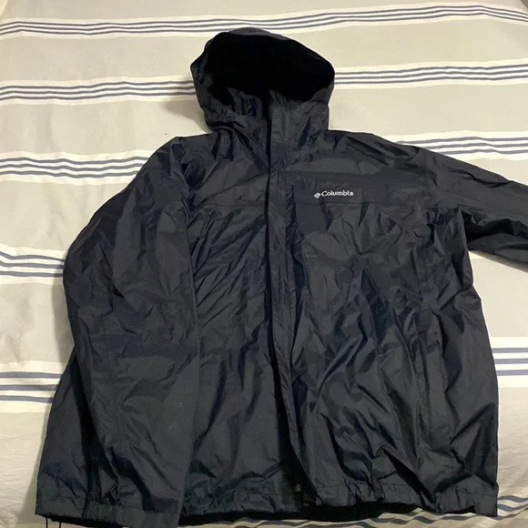 Men’s Columbia rain jacket - Picture 1 of 9